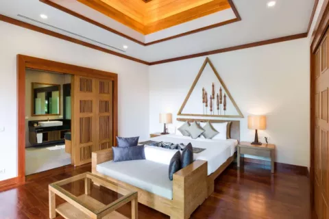 Villa in Phuket, Thailand 3 bedrooms № 124063 - photo 8