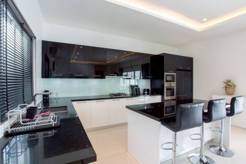 Villa in Hua Hin, Thailand 3 bedrooms № 133030 - photo 6