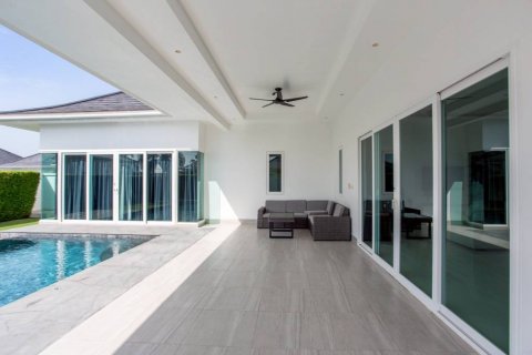 Villa in Hua Hin, Thailand 3 bedrooms № 133030 - photo 5