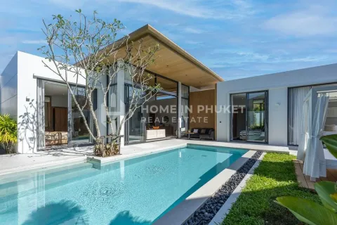 House in Phuket, Thailand 4 bedrooms № 130874 - photo 2