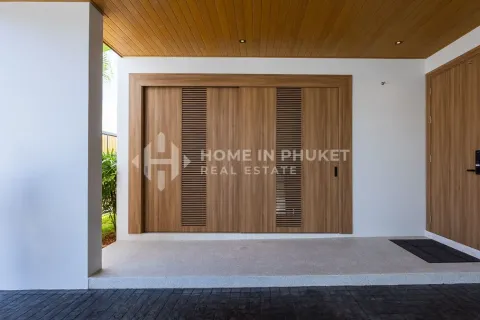 House in Phuket, Thailand 4 bedrooms № 130874 - photo 30