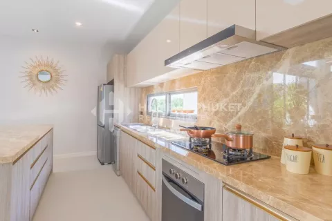 House in Phuket, Thailand 3 bedrooms № 130876 - photo 12