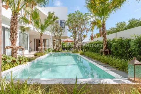 House in Phuket, Thailand 4 bedrooms № 130875 - photo 2