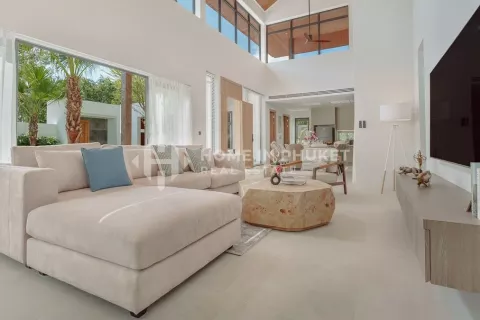 House in Phuket, Thailand 4 bedrooms № 130875 - photo 8