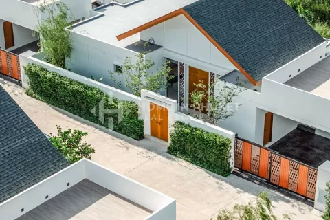 House in Phuket, Thailand 3 bedrooms № 130877 - photo 1