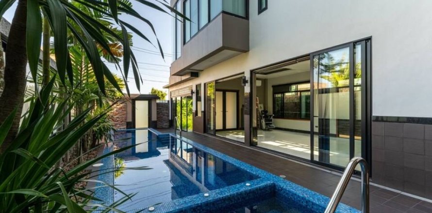 Villa in Rawai, Thailand 2 bedrooms № 85984