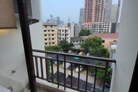 Condo in Khlong Toei, Bangkok, Thailand, 1 bedroom  № 123973 - photo 12