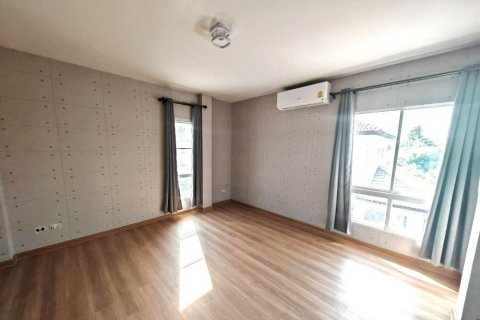 House in Lat Krabang, Bangkok, Thailand 4 bedrooms № 141989 - photo 7