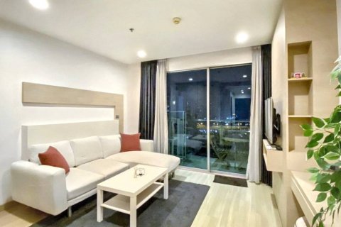 Кондоминиум с 1 спальней в Бангкоке, Таиланд № 125816 - фото 1