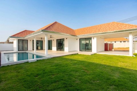 Villa in Hua Hin, Thailand 3 bedrooms № 125815