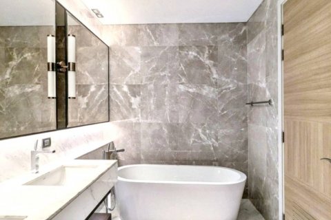 Кондоминиум с 3 спальнями в Бангкоке, Таиланд № 125819 - фото 9