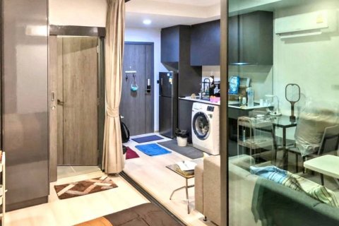 Condo à Khlong Toei, Bangkok, Thaïlande, 1 chambre № 104460 - photo 4