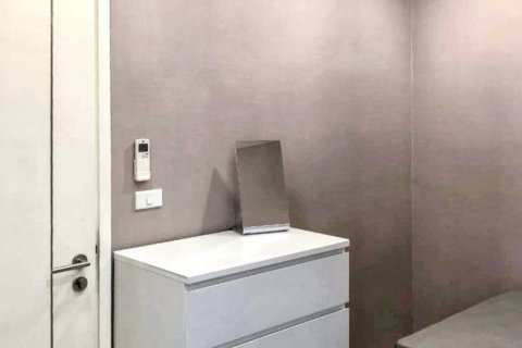 Condo in Bangkok, Thailand, 2 bedrooms  № 104461 - photo 6