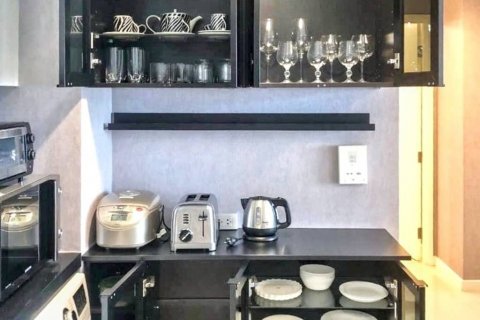 Condo in Bangkok, Thailand, 2 bedrooms  № 104461 - photo 4