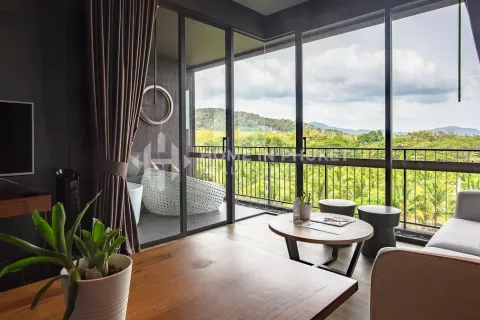 Condo in Rawai, Thailand, 1 bedroom  № 132009 - photo 1