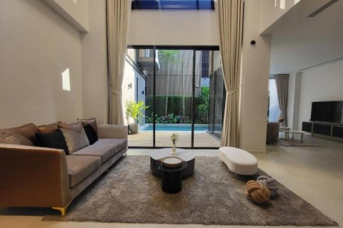 Дуплекс в Ванг Тонг Ланге, Бангкок, Таиланд с 4 спальнями № 132691 - фото 2