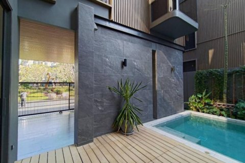 Дуплекс в Ванг Тонг Ланге, Бангкок, Таиланд с 4 спальнями № 132691 - фото 1