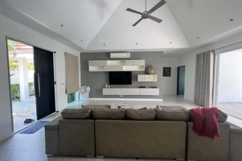 Вилла в Хуа Хине, Таиланд с 3 спальнями  № 85667 - фото 4