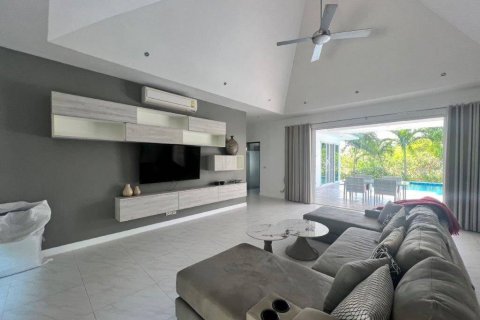 Вилла в Хуа Хине, Таиланд с 3 спальнями  № 85667 - фото 2