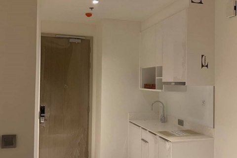 Condo in Bangkok, Thailand, 1 bedroom  № 143647 - photo 4