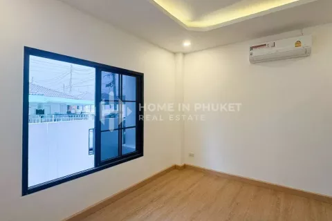 House in Chalong, Thailand 3 bedrooms № 131185 - photo 4