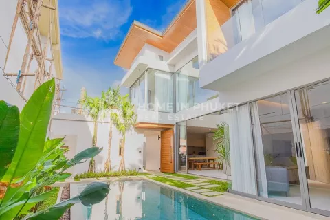 House in Phuket, Thailand 3 bedrooms № 131183 - photo 2