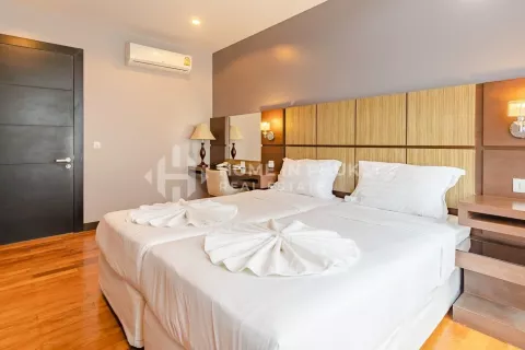 Condo in Bang Tao, Thailand, 2 bedrooms  № 131187 - photo 13