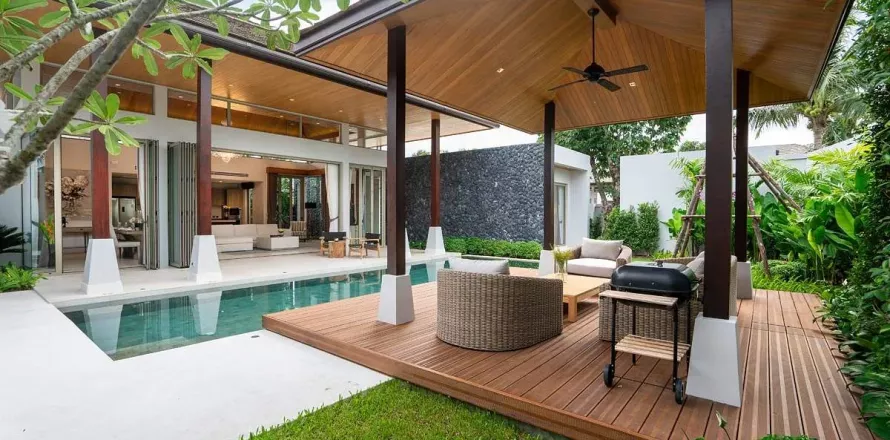 Villa in Phuket, Thailand 4 bedrooms № 122985