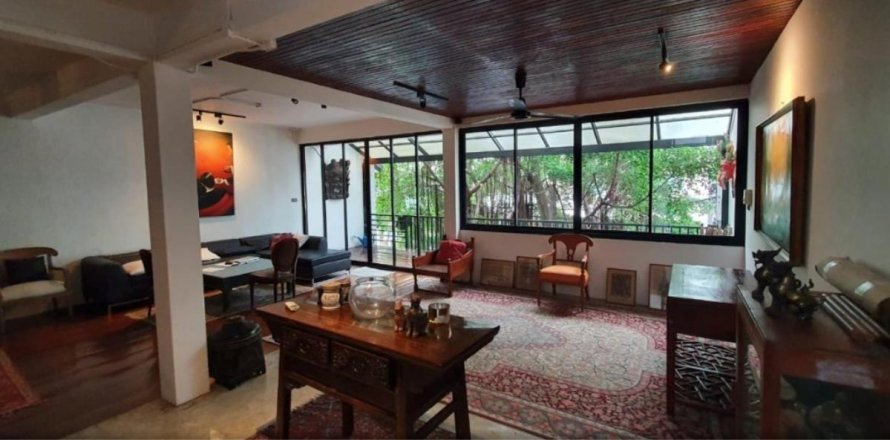 Condo in Bang Rak, Bangkok, Thailand, 4 bedrooms  № 123743