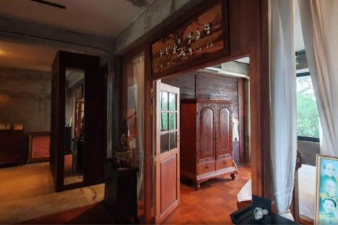 Condo in Bang Rak, Bangkok, Thailand, 4 bedrooms  № 123743 - photo 13