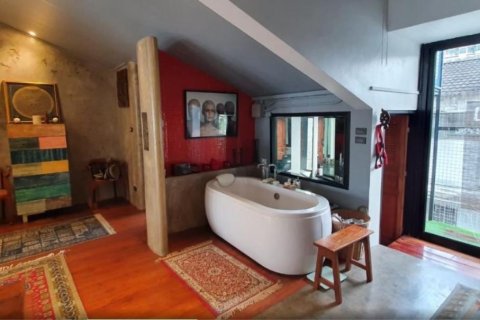 Condo in Bang Rak, Bangkok, Thailand, 4 bedrooms  № 123743 - photo 3