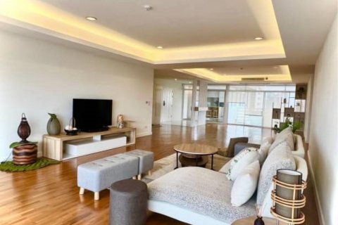 Condo in Watthana, Bangkok, Thailand, 4 bedrooms  № 123694 - photo 15