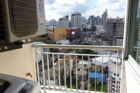 Кондоминиум с 1 спальней в Ваттхане, Бангкок, Таиланд № 123741 - фото 2