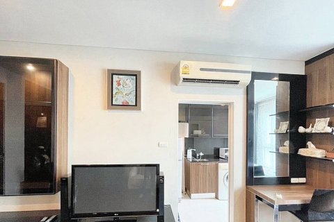 Condo in Bangkok, Thailand, 1 bedroom  № 86558 - photo 2