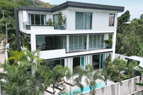Villa in Phuket, Thailand 5 bedrooms № 107862