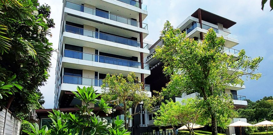 Studio in the Condo in Klaeng, Thailand  № 142503