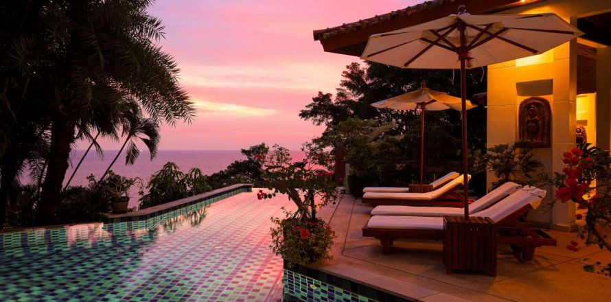 House in Kata, Thailand 6 bedrooms № 124080