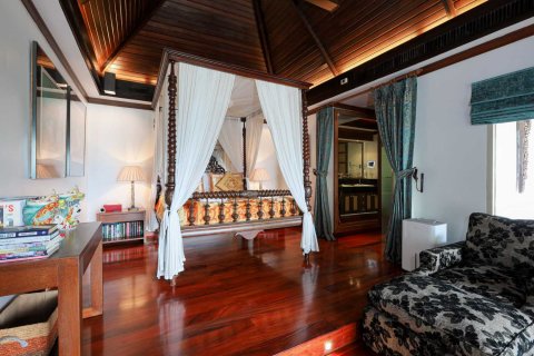 House in Kata, Thailand 6 bedrooms № 124080 - photo 19