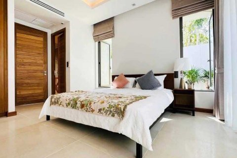 House in Bang Tao, Thailand 3 bedrooms № 124079 - photo 24
