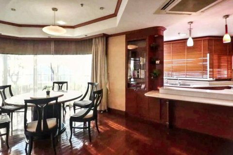 Duplex in Bangkok, Thailand 3 bedrooms № 125986 - photo 2