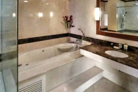 Duplex in Bangkok, Thailand 3 bedrooms № 125986 - photo 8