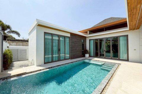 Вилла в Раваи, Таиланд с 3 спальнями  № 125984 - фото 1