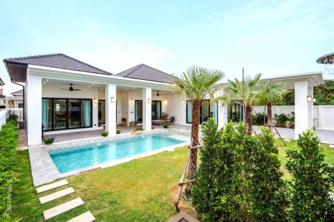 Вилла в Хуа Хине, Таиланд с 3 спальнями  № 125980 - фото 4