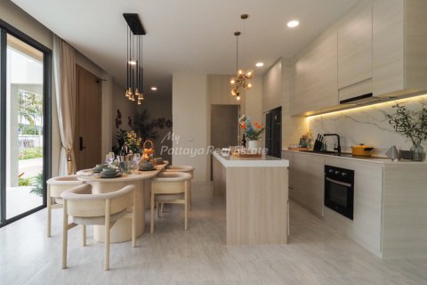 House in Pattaya, Thailand 3 bedrooms № 125727 - photo 8