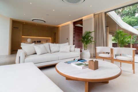 House in Pattaya, Thailand 3 bedrooms № 125729 - photo 11