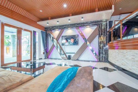 Villa in Pattaya, Thailand 4 bedrooms № 119749 - photo 7
