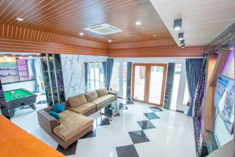 Villa in Pattaya, Thailand 4 bedrooms № 119749 - photo 3