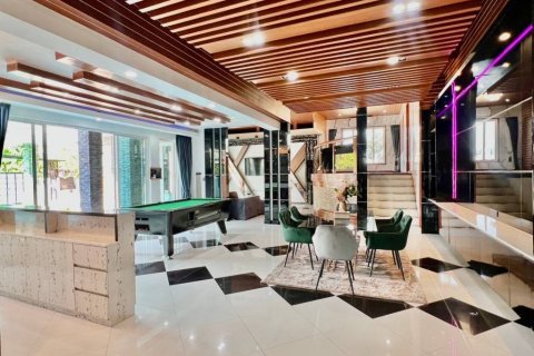 Villa in Pattaya, Thailand 4 bedrooms № 119749 - photo 2