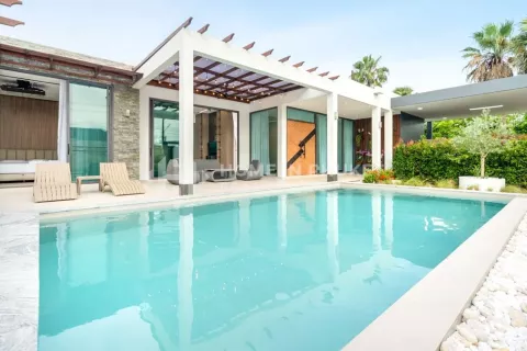 House in Phuket, Thailand 3 bedrooms № 132019 - photo 1