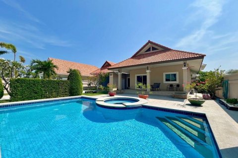 Вилла в Хуа Хине, Таиланд с 3 спальнями № 85963 - фото 1